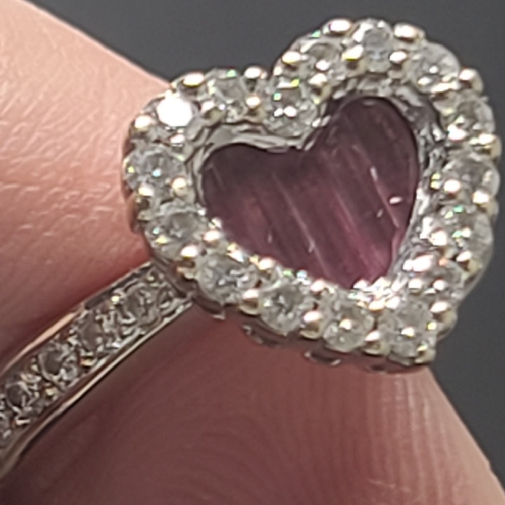 Womens 18k White Gold Diamond Ruby Heart Ring